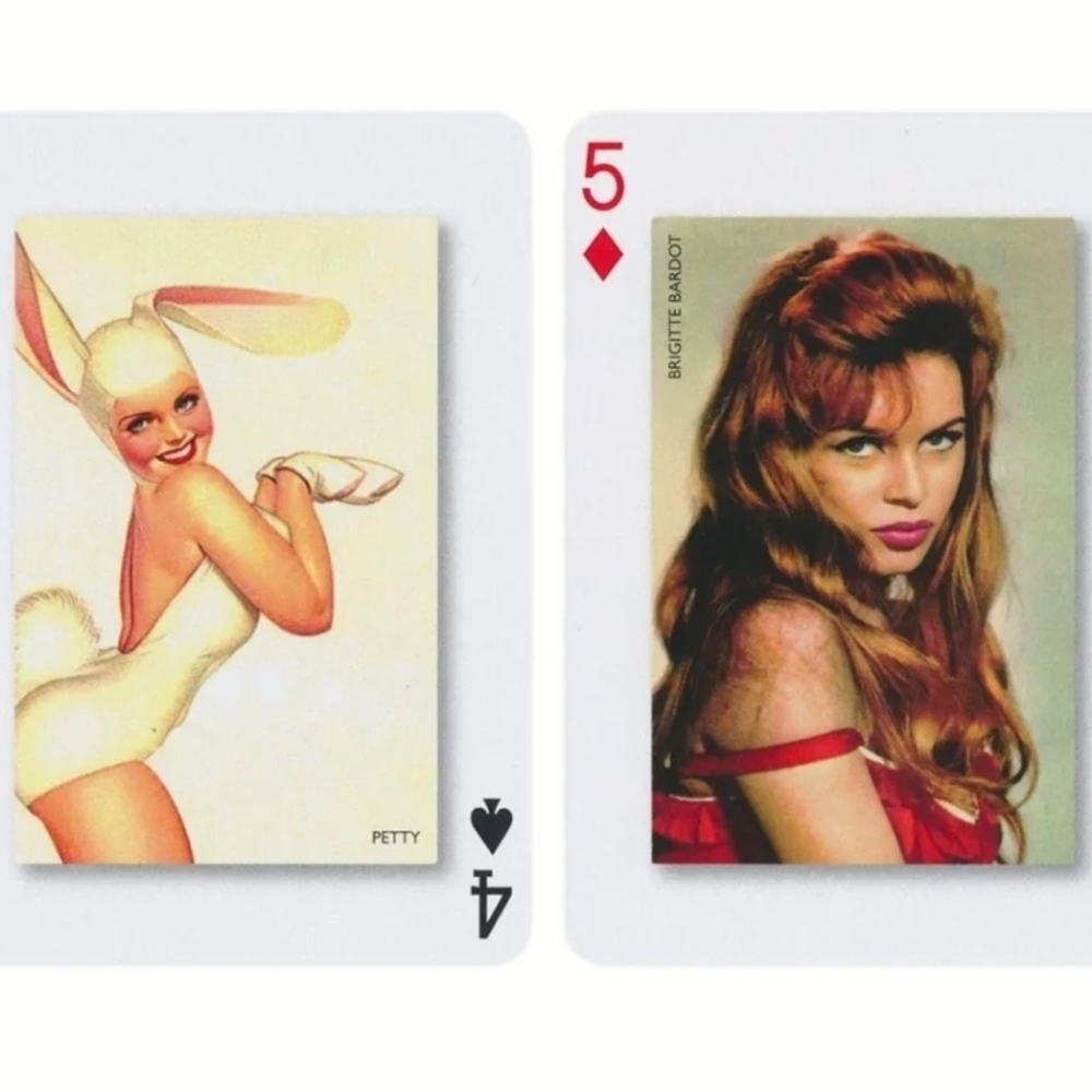 Pin-Up Playing Cards Set - Picture 4 of 7